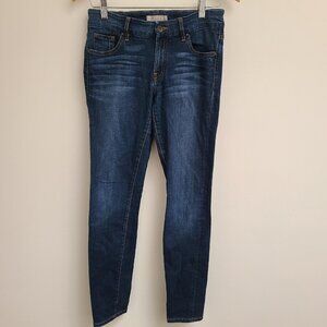 GUESS  "Curvy Sophia Skinny" Jeans Med/Dark Wash SZ 28.  --1
